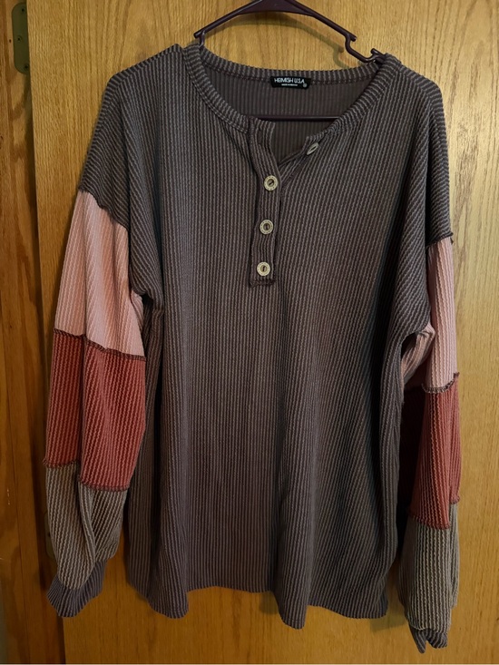 HEIMISH USA Tops - HEIMISH USA Ribbed Thermal Henley in Taupe Brown